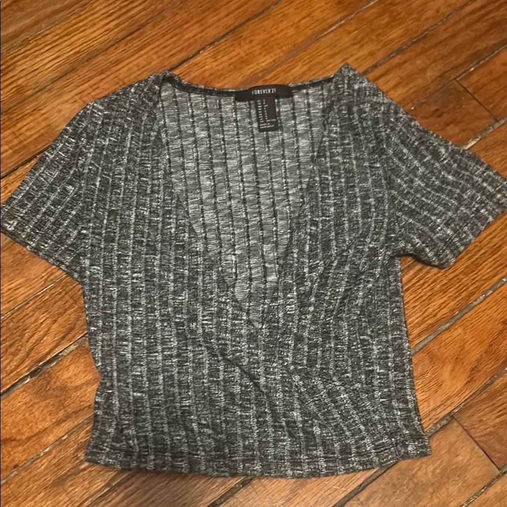 Forever 21 Gray Ribbed Crop Blouse